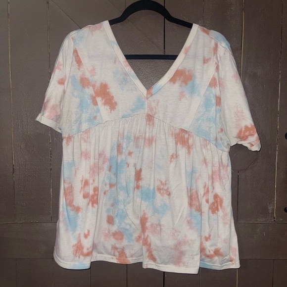 Tops - Deep V-neck tee
